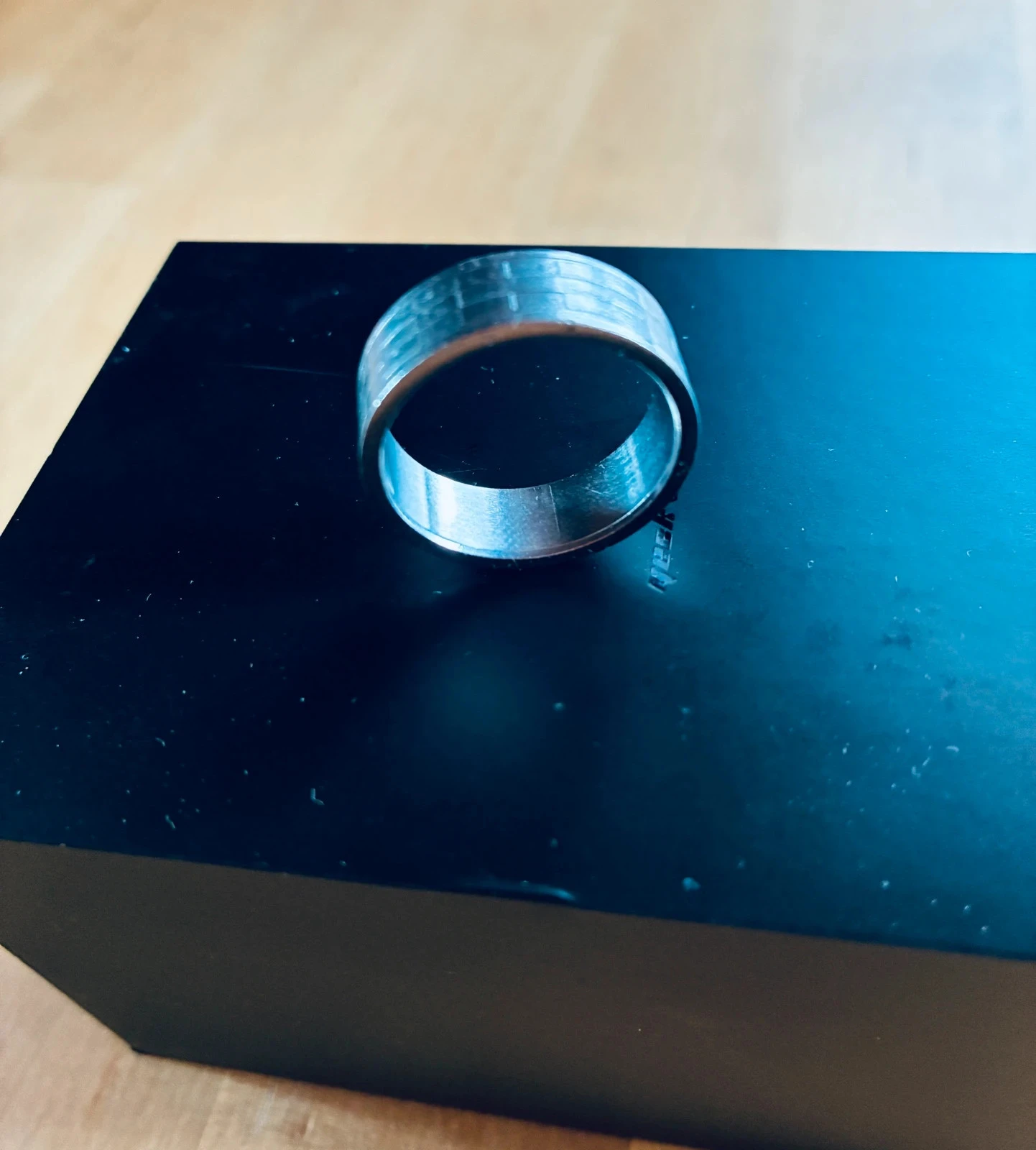 Anillo de pulgar de acero quirúrgico de 20mm. – photo 2